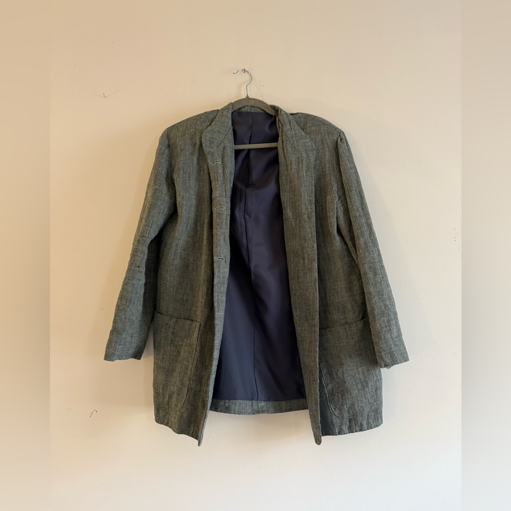 Unknown brand. Size L blazer. Green